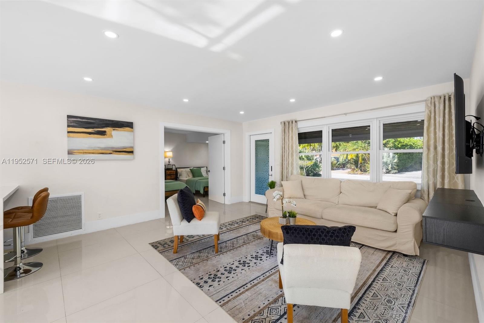 TROPICAL MANORS ADD - Residential