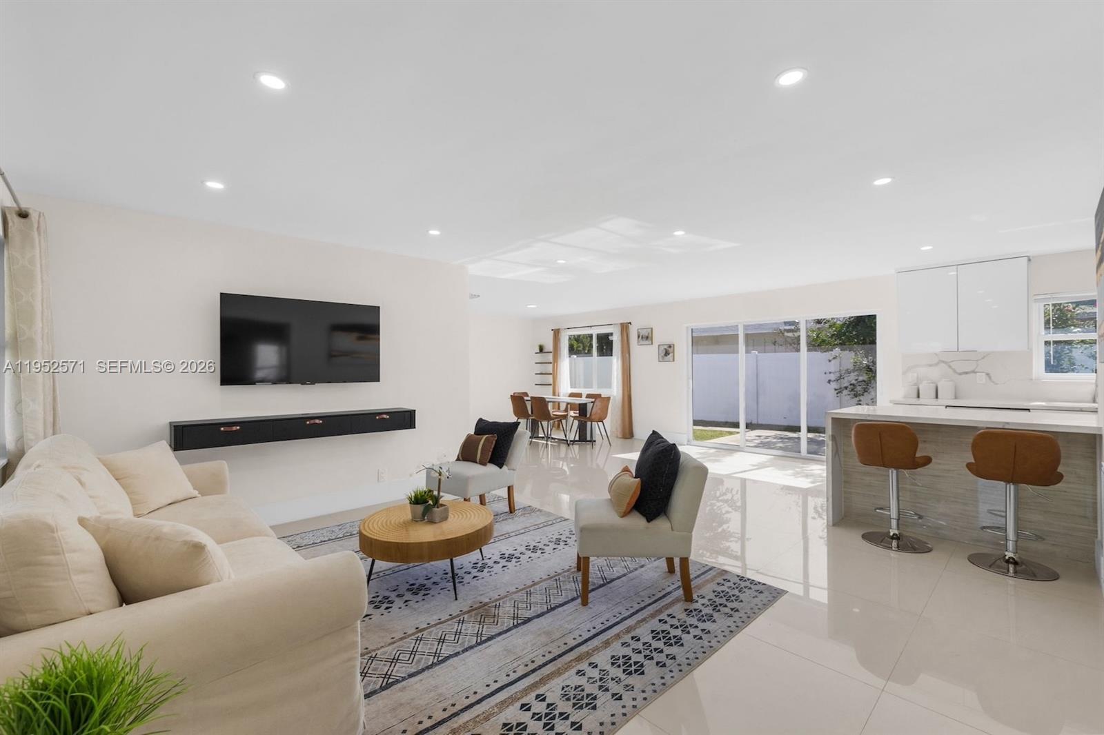 TROPICAL MANORS ADD - Residential