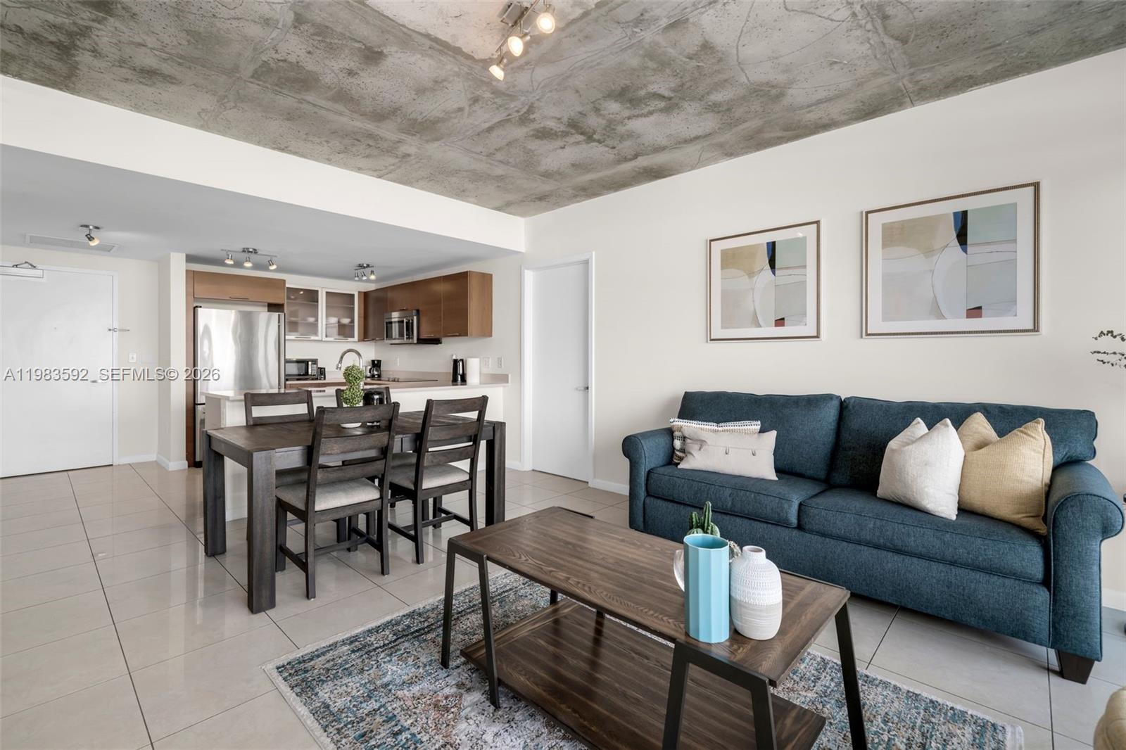 MIDBLOCK MIAMI CONDO - Residential