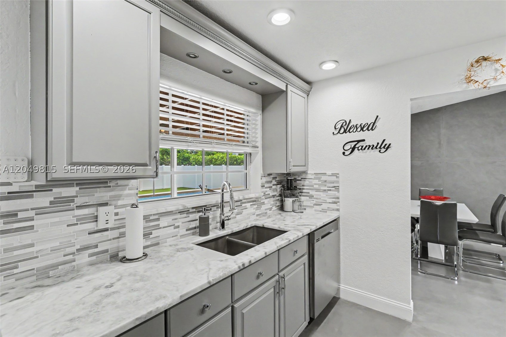 CRYSTAL HEIGHTS - Residential