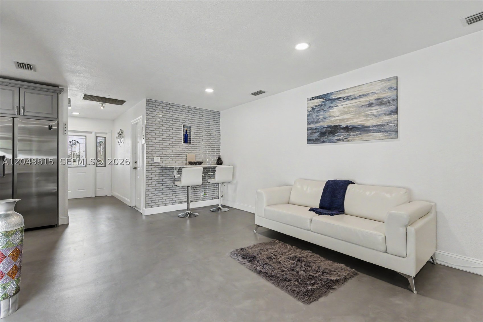 CRYSTAL HEIGHTS - Residential