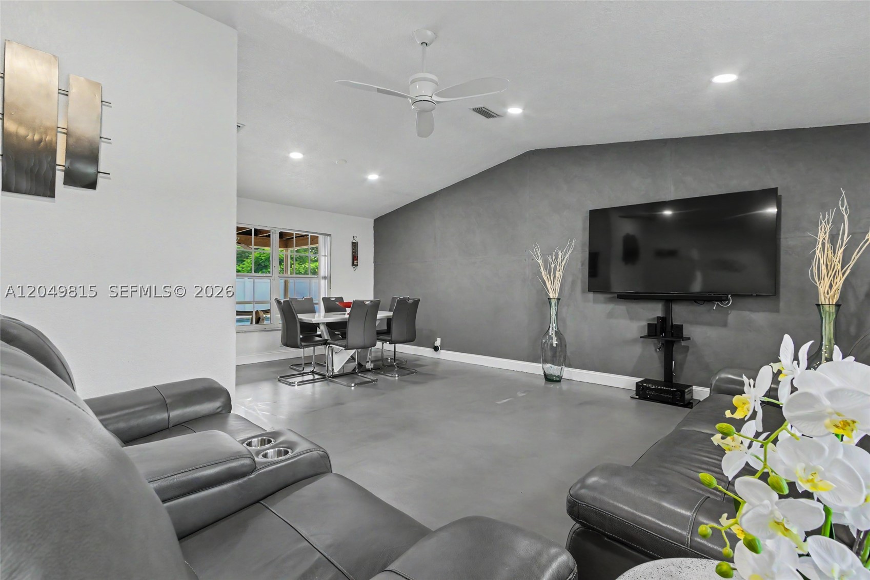 CRYSTAL HEIGHTS - Residential