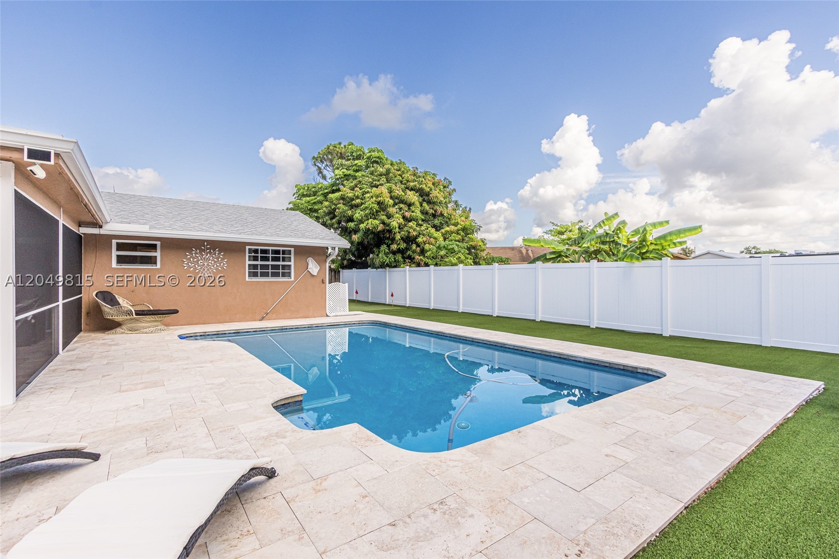CRYSTAL HEIGHTS - Residential
