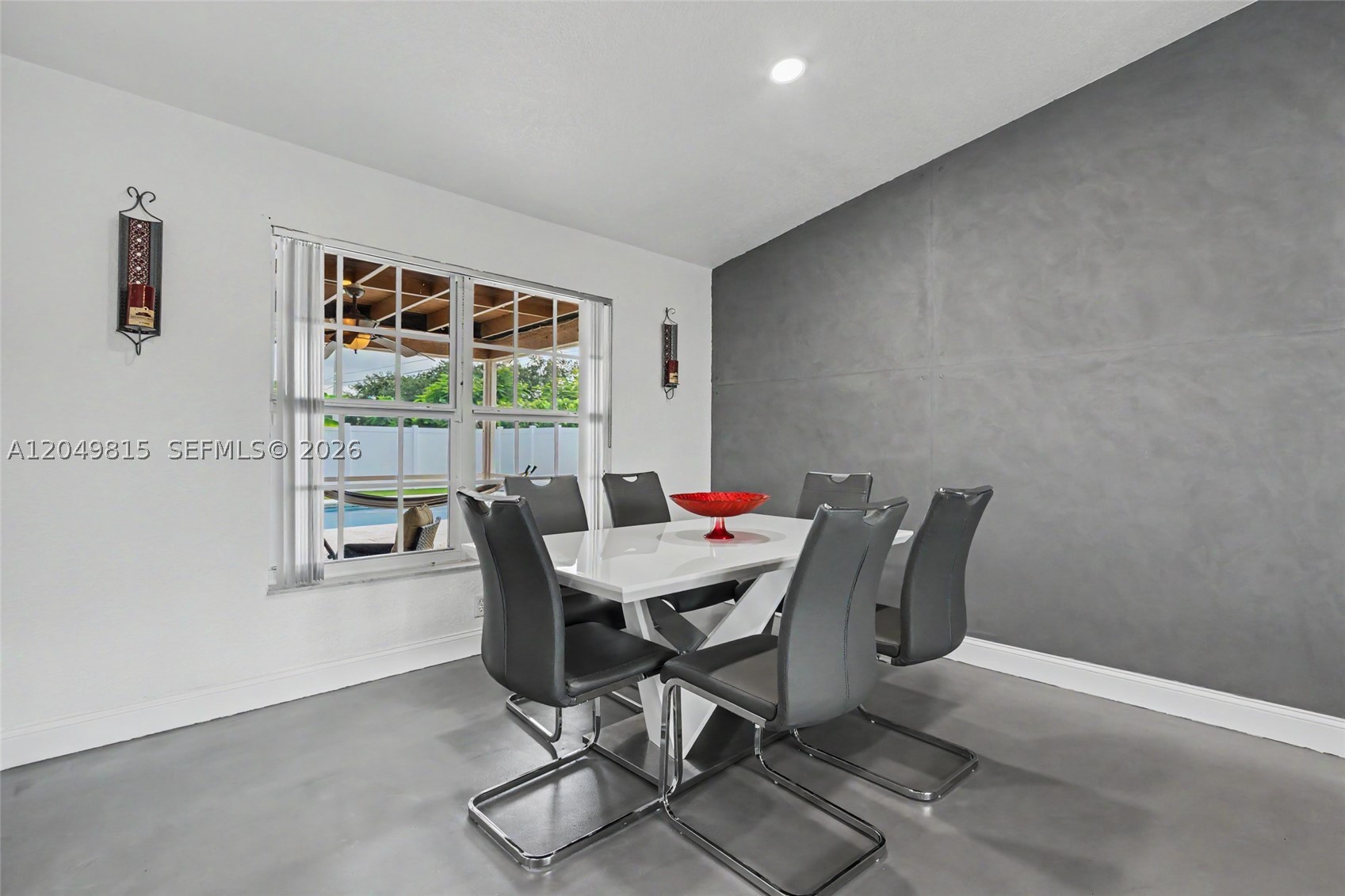 CRYSTAL HEIGHTS - Residential