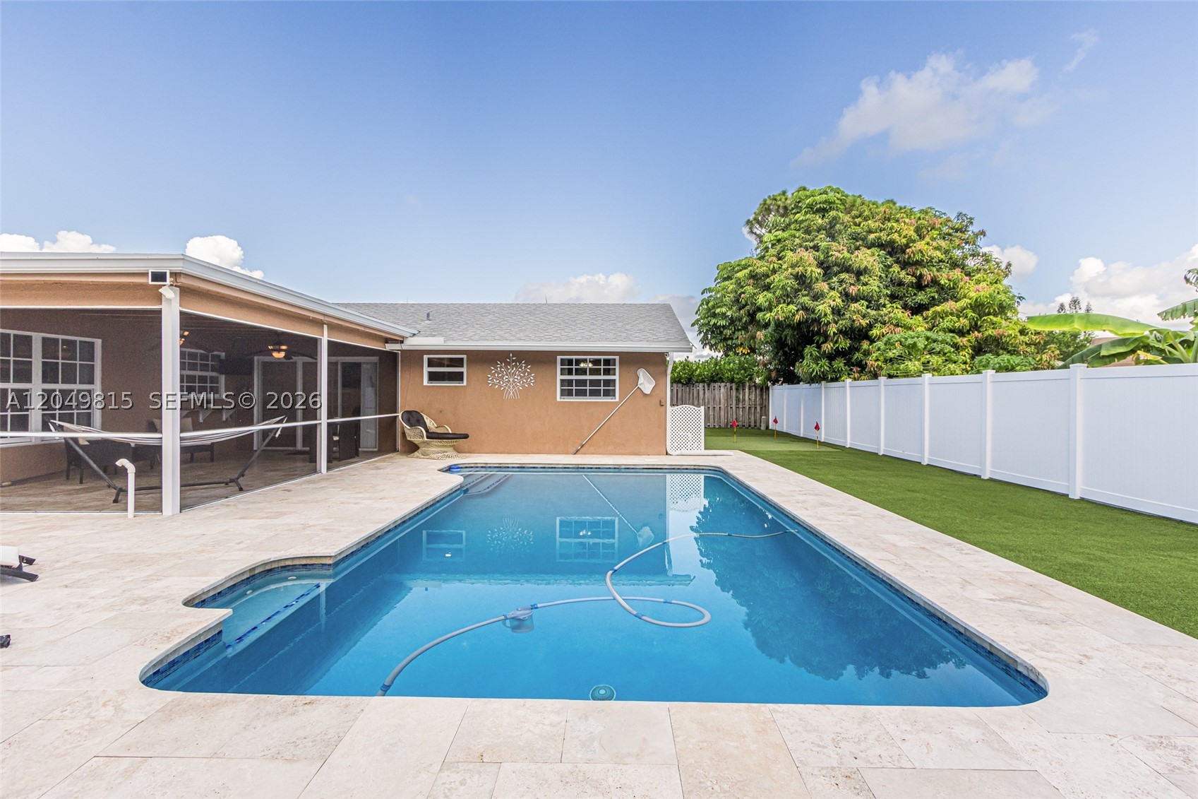 CRYSTAL HEIGHTS - Residential