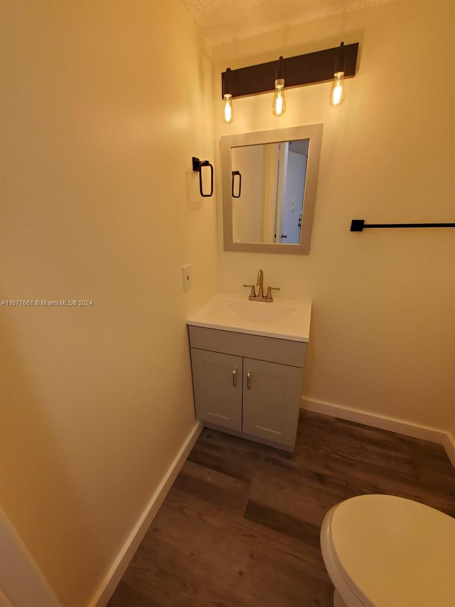 NEWPORT AT LAUDERHILL CON - Residential