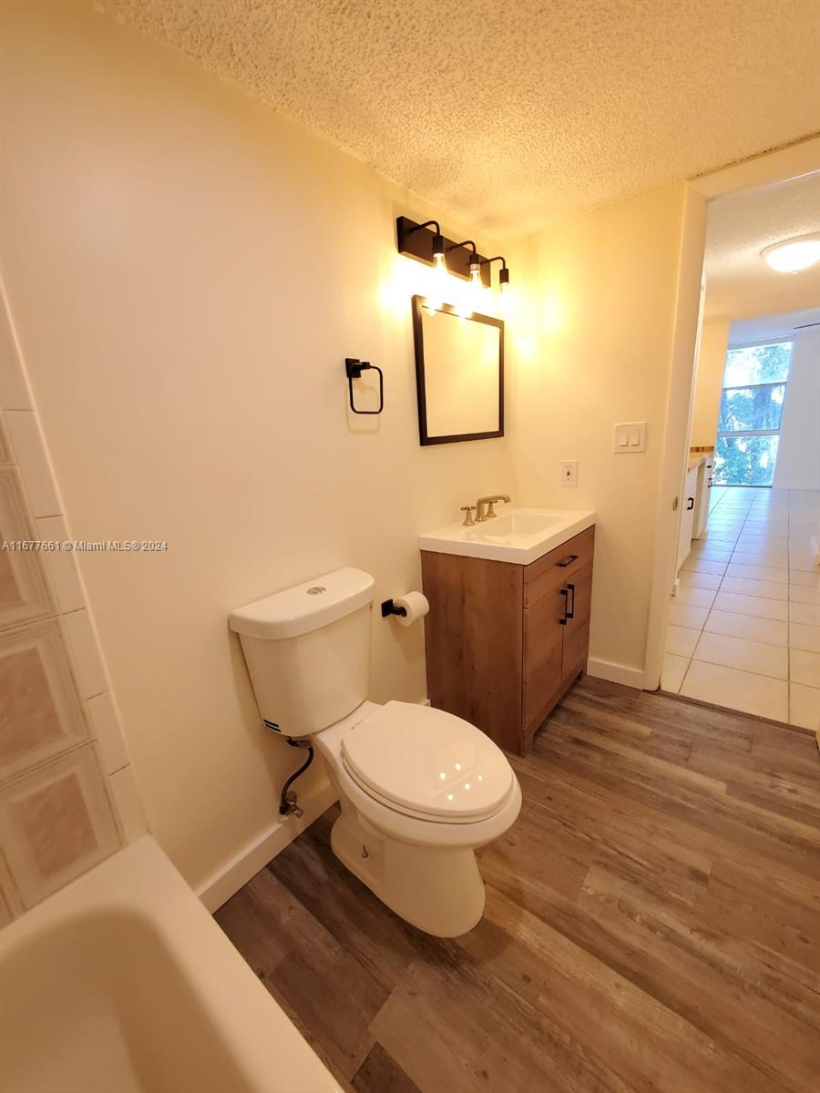 NEWPORT AT LAUDERHILL CON - Residential