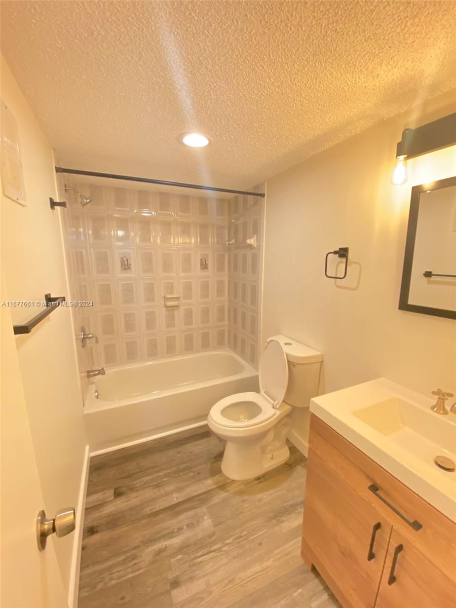 NEWPORT AT LAUDERHILL CON - Residential