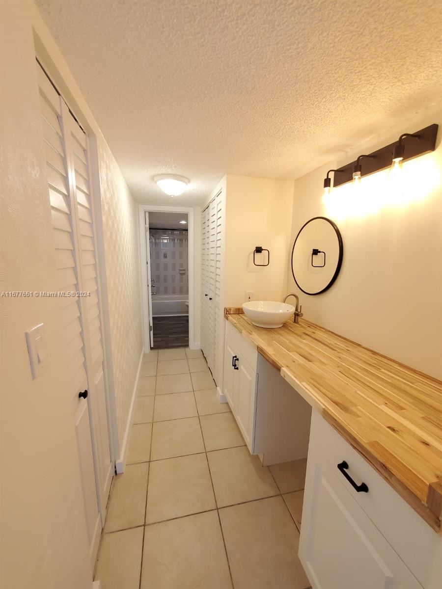 NEWPORT AT LAUDERHILL CON - Residential