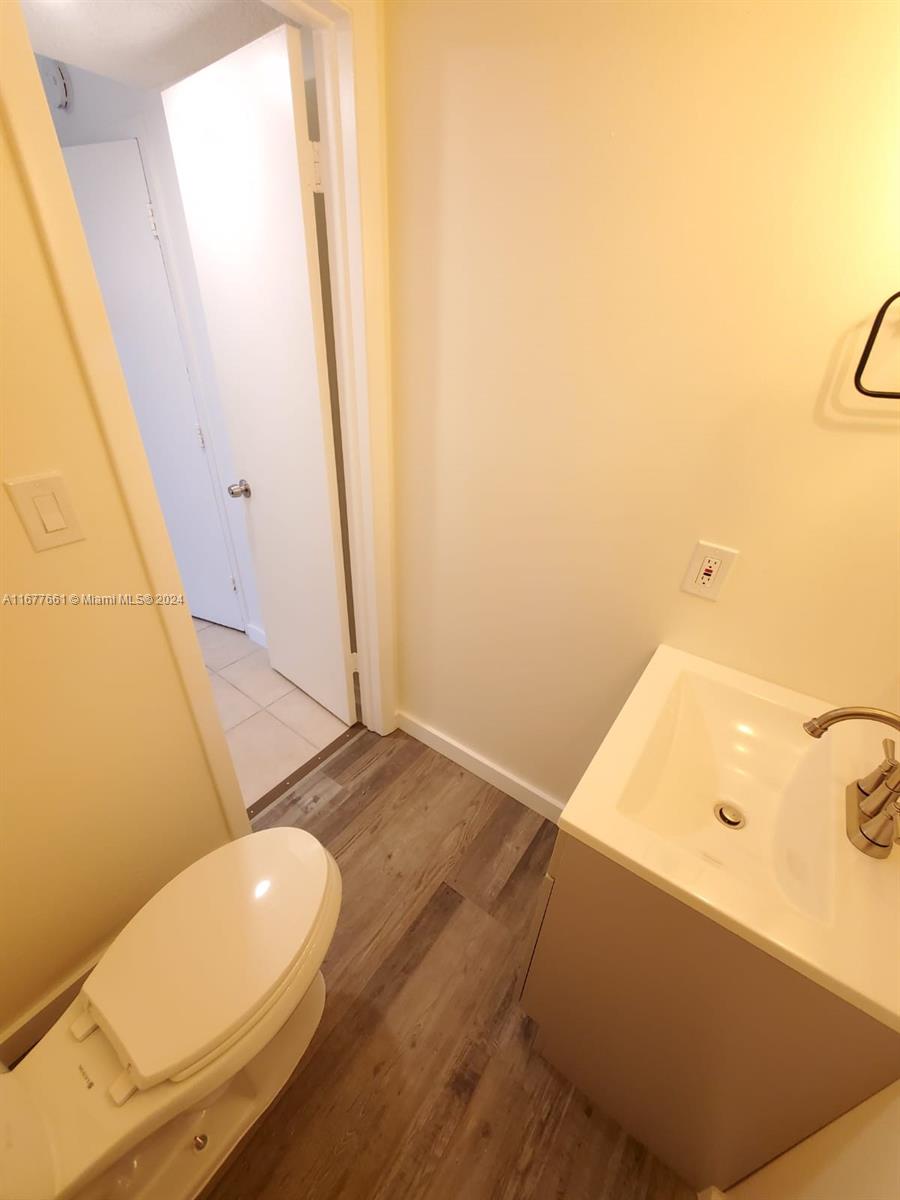 NEWPORT AT LAUDERHILL CON - Residential