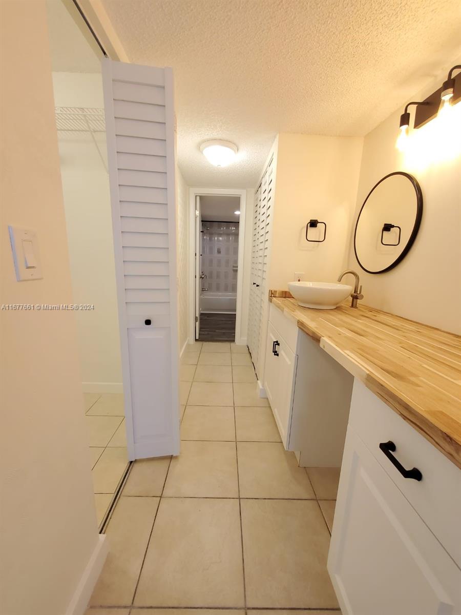 NEWPORT AT LAUDERHILL CON - Residential