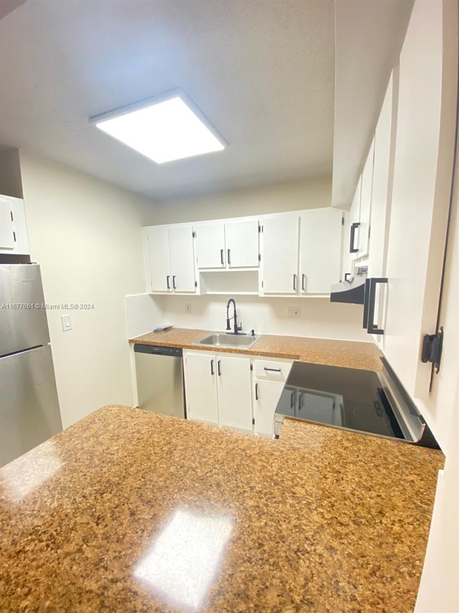 NEWPORT AT LAUDERHILL CON - Residential
