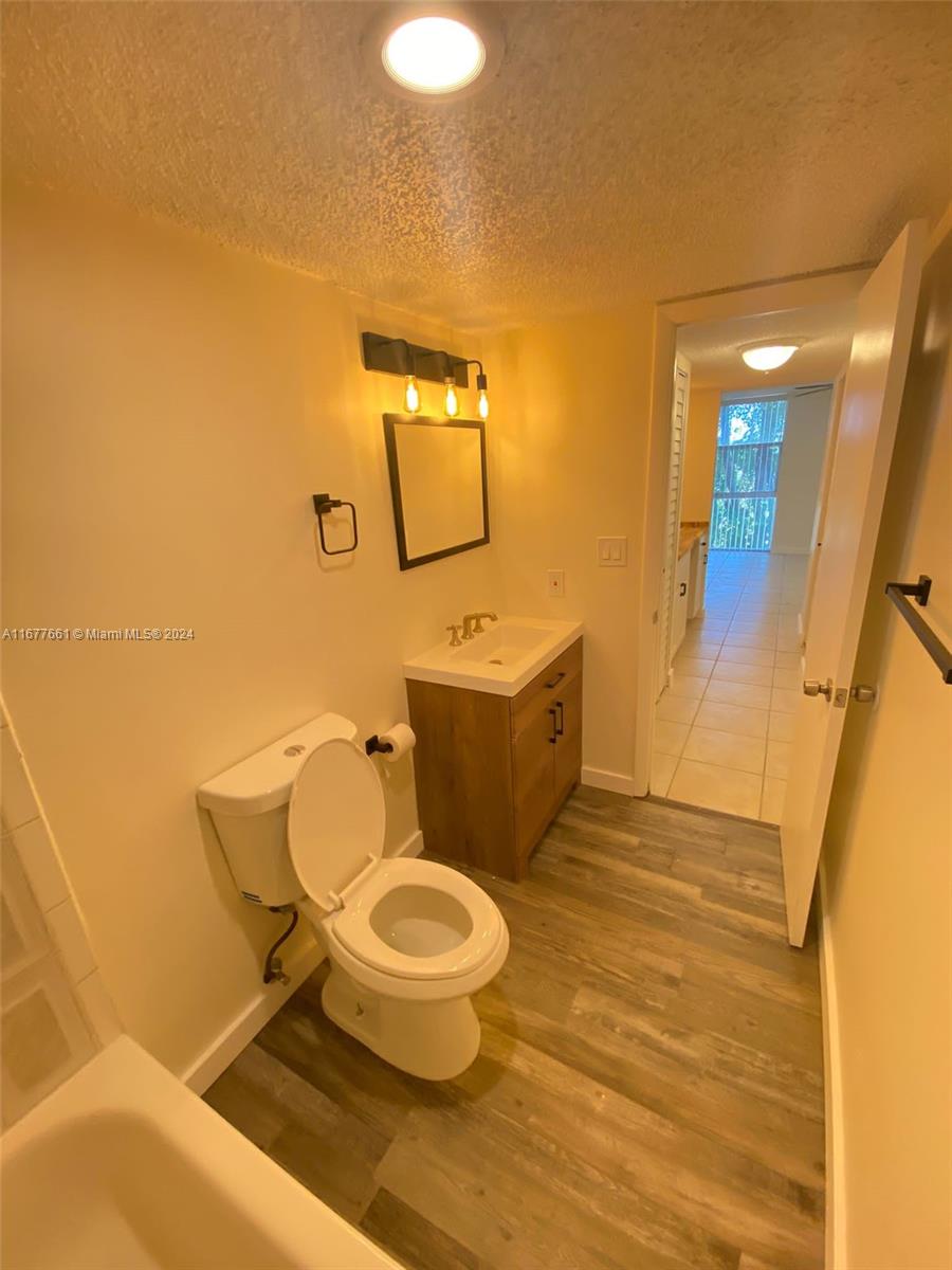 NEWPORT AT LAUDERHILL CON - Residential