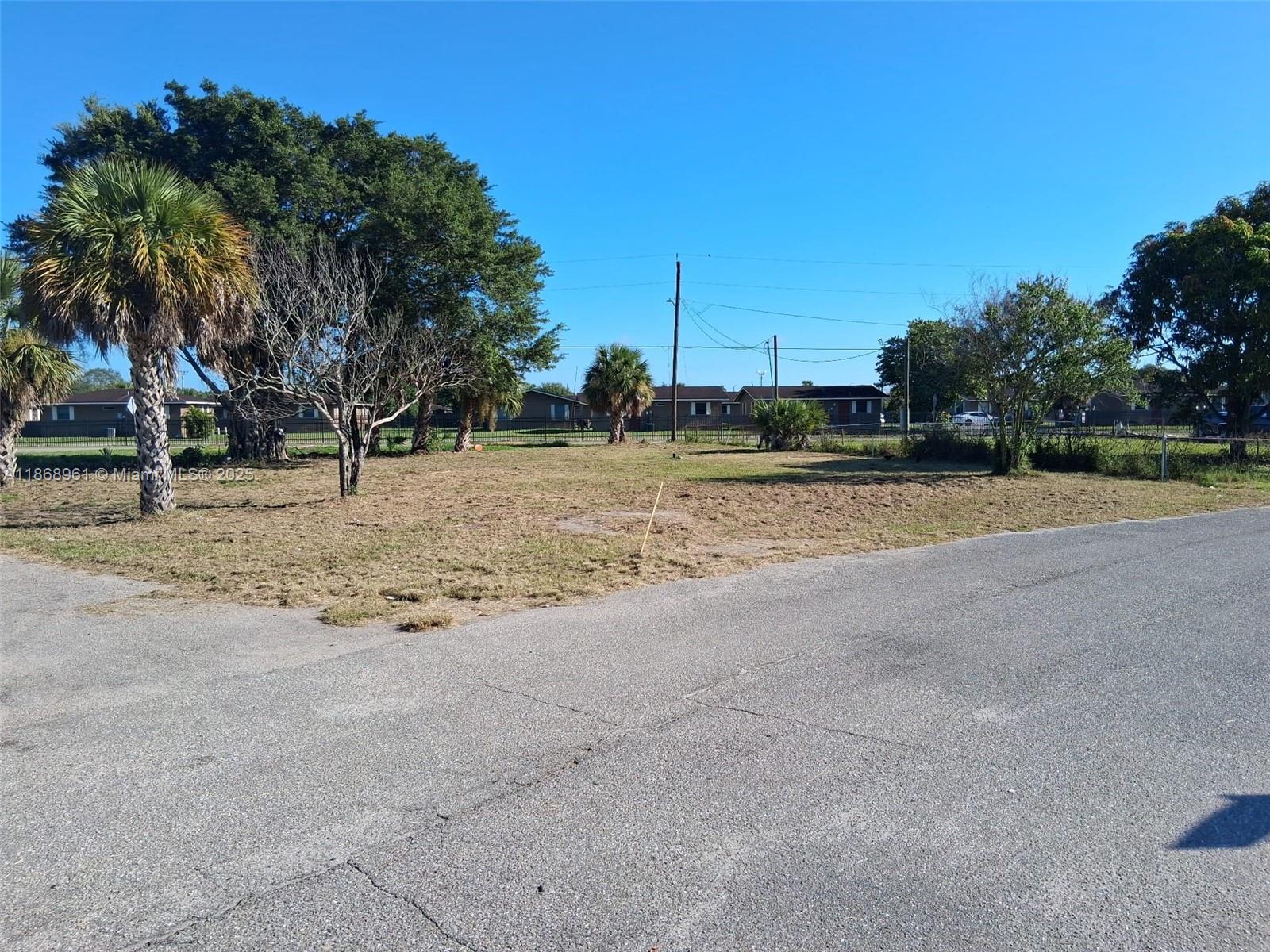 Just Reduced for a fast sale ! Beautiful, cleared, well kept, ready to build, corner Lot, with City water, and City Sewer connections.
Build your own house, or install a mobile home. Owner Motivated, send your offer!!
Call Hendry County Labelle Office for questions about property and permits.