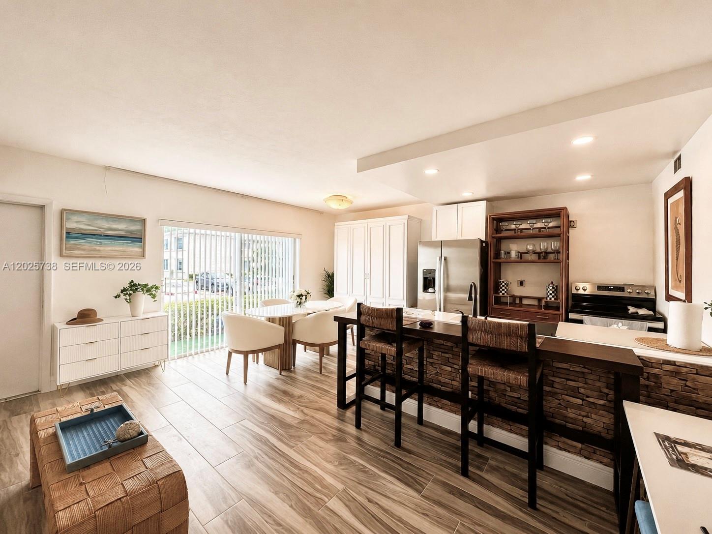 PALM BEACH VILLAS CONDO - Residential