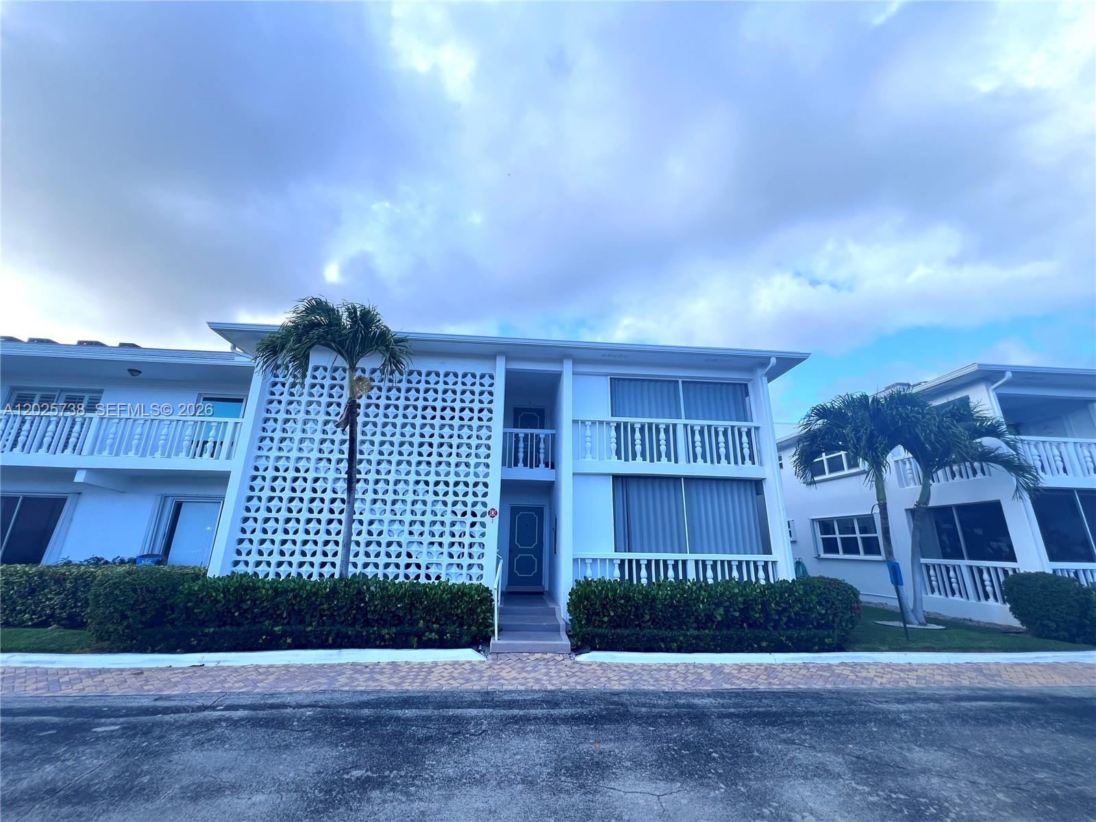 PALM BEACH VILLAS CONDO - Residential