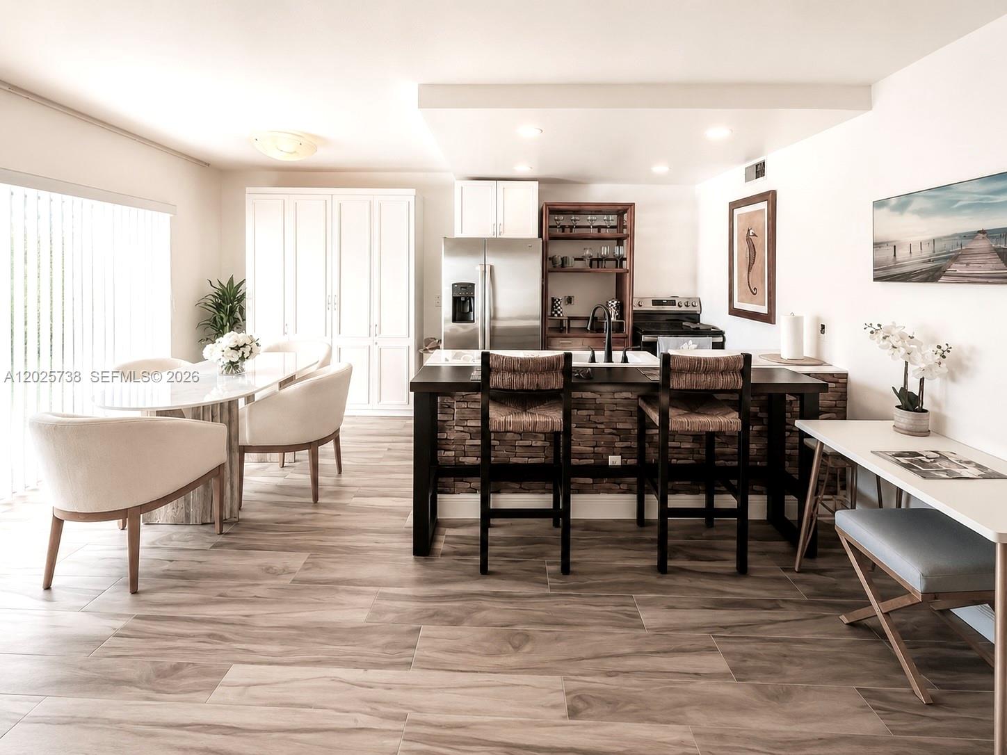 PALM BEACH VILLAS CONDO - Residential