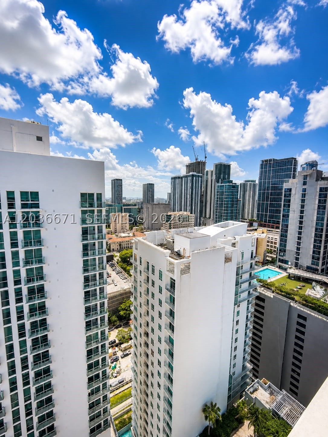 VIZCAYNE SOUTH CONDO - Residential