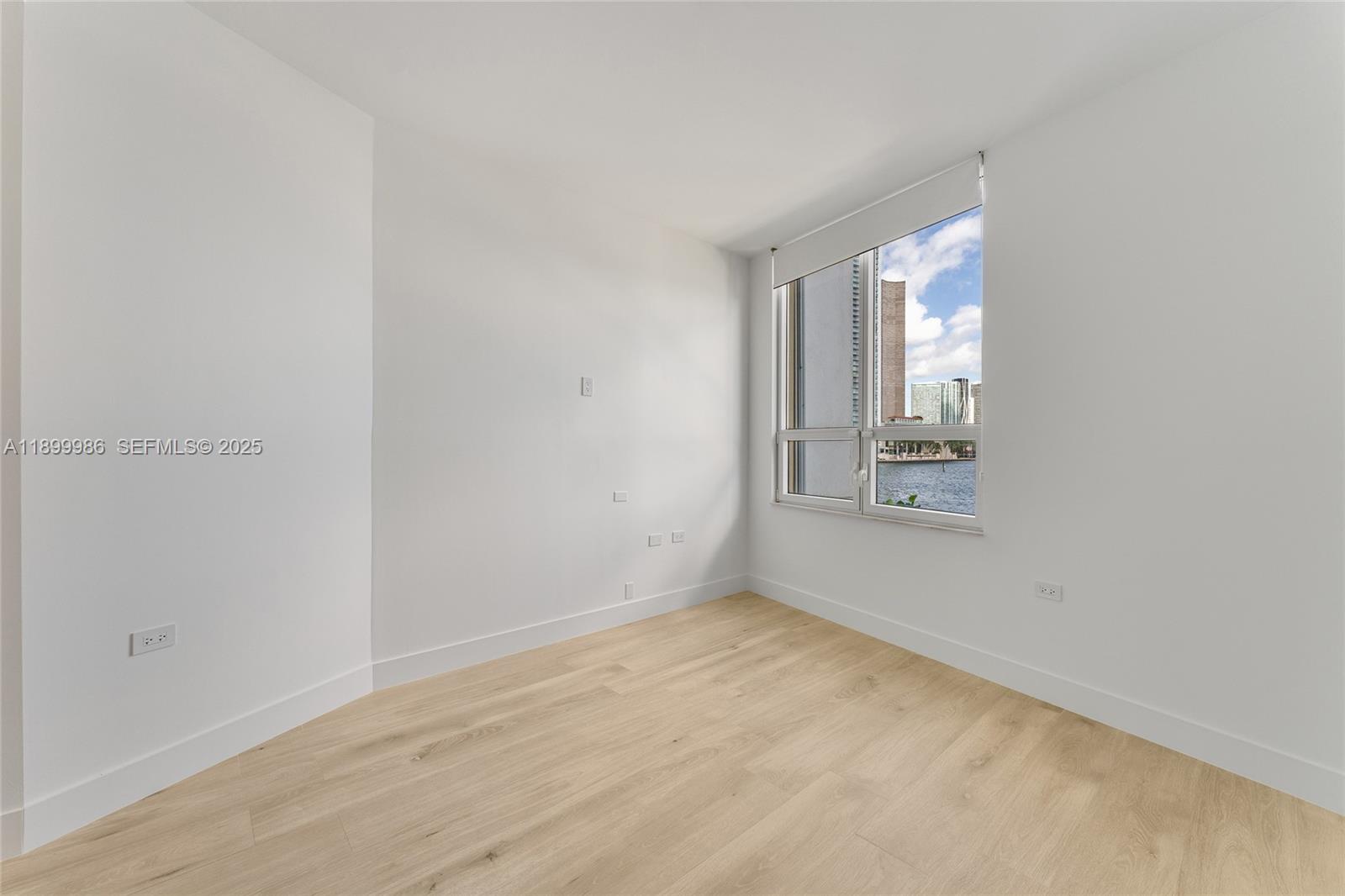 BRICKELL KEY - Residential