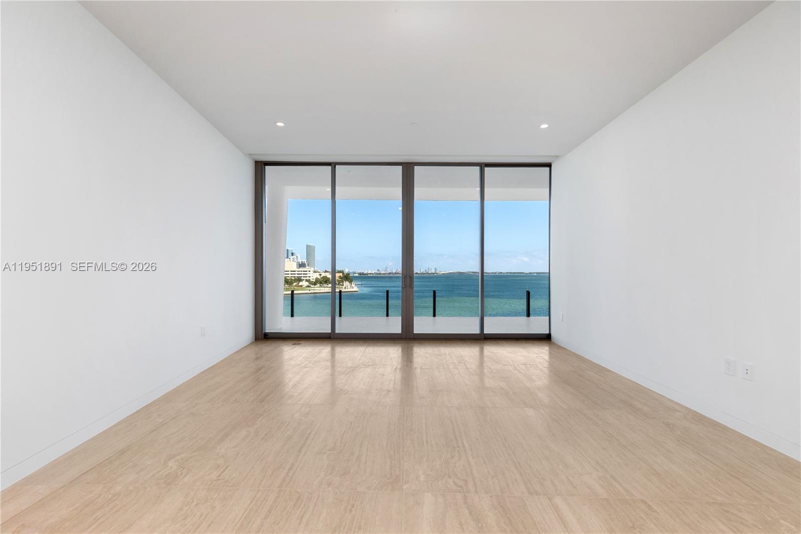 Vita Grove Isle - Residential
