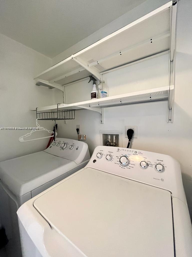 VENTURE AT AVENTURA WEST - Residential
