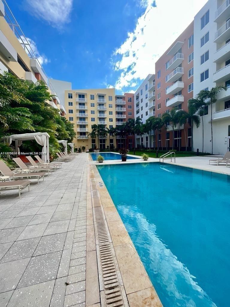 VENTURE AT AVENTURA WEST - Residential