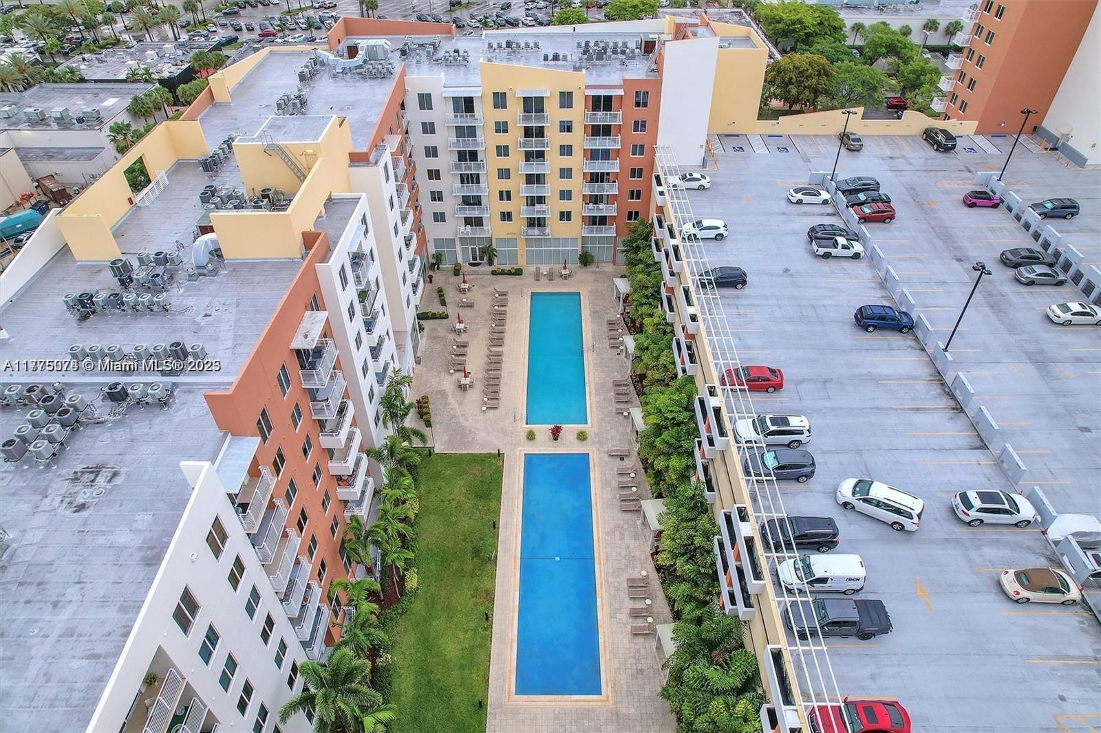 VENTURE AT AVENTURA WEST - Residential