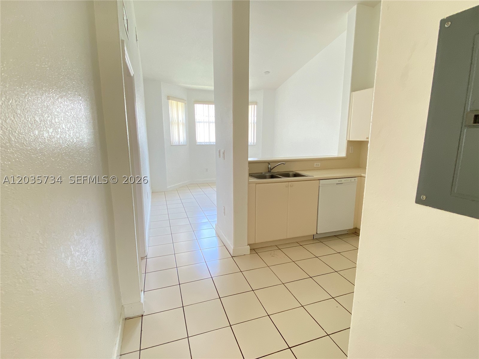 SHOMA CONDO AT KEYS COVE - Residential Lease