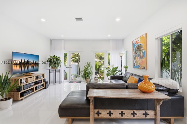 SOUTHERN PINE VILLAS - Residential