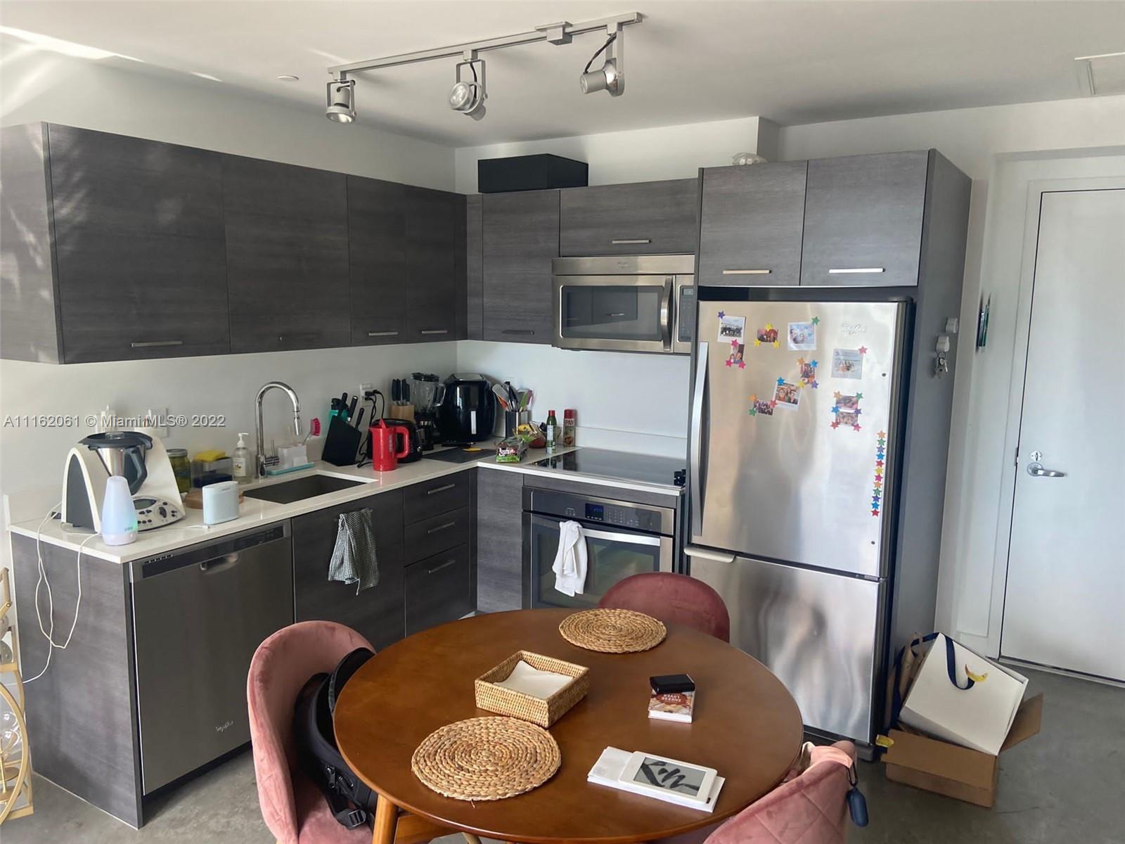 CENTRO CONDO - Residential