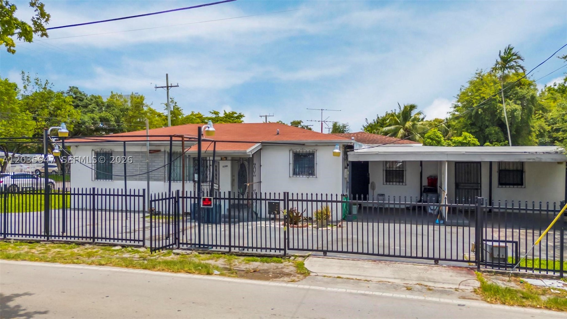 RIVERSIDE FARMS - Residential
