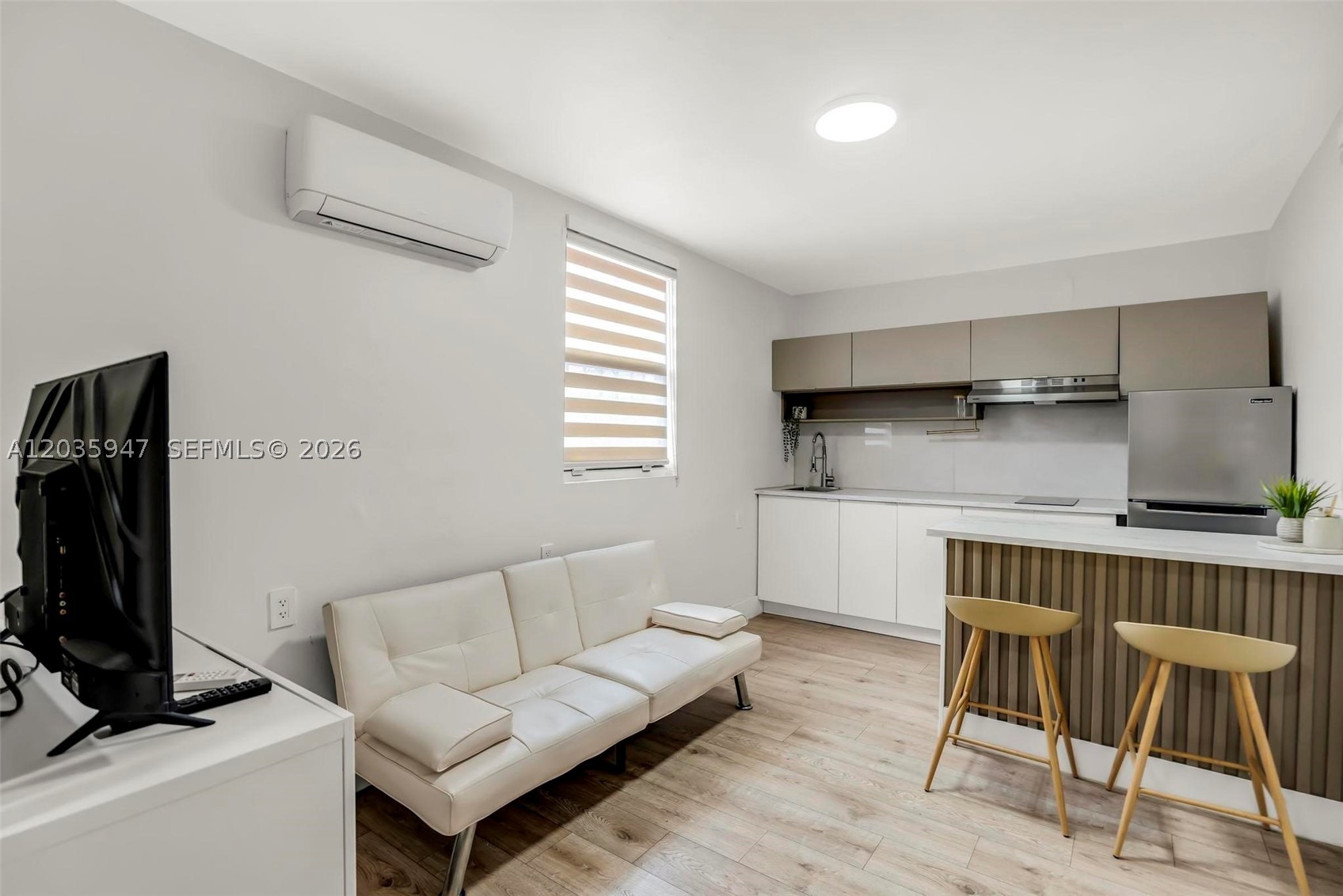 RIVERSIDE FARMS - Residential