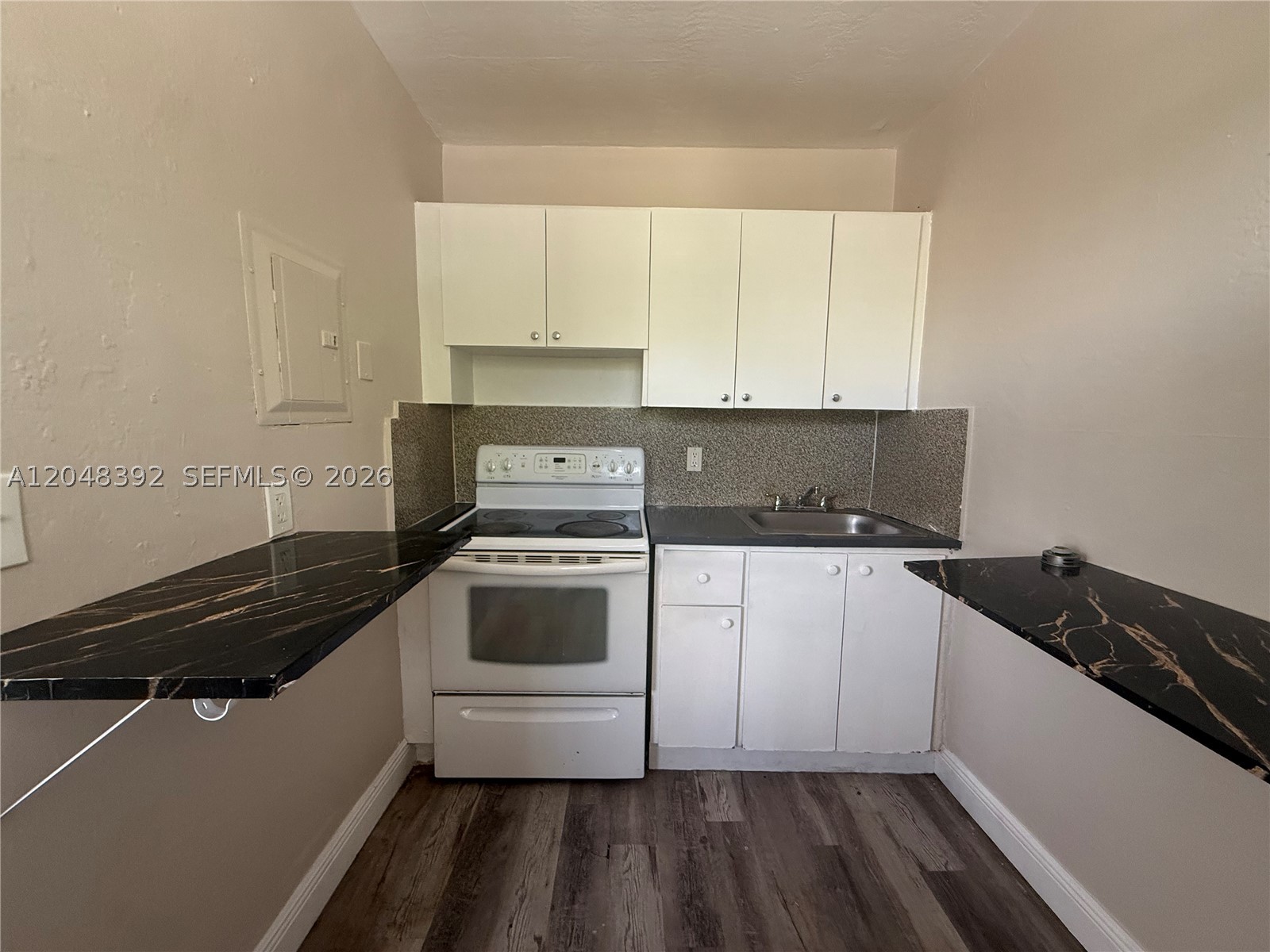 HENRY FORD SUB NO 2 - Residential Lease
