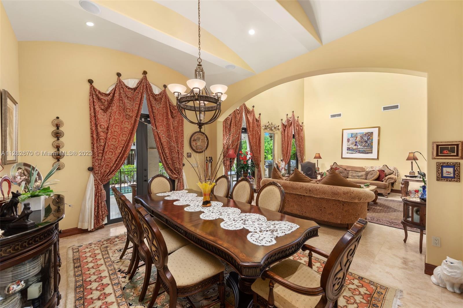GOLDEN BEACH SEC B - Residential