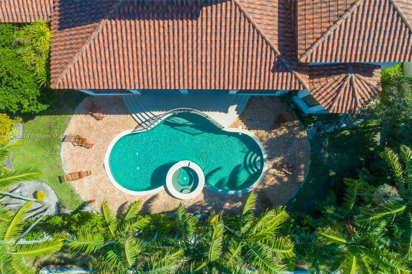 GOLDEN BEACH SEC B - Residential