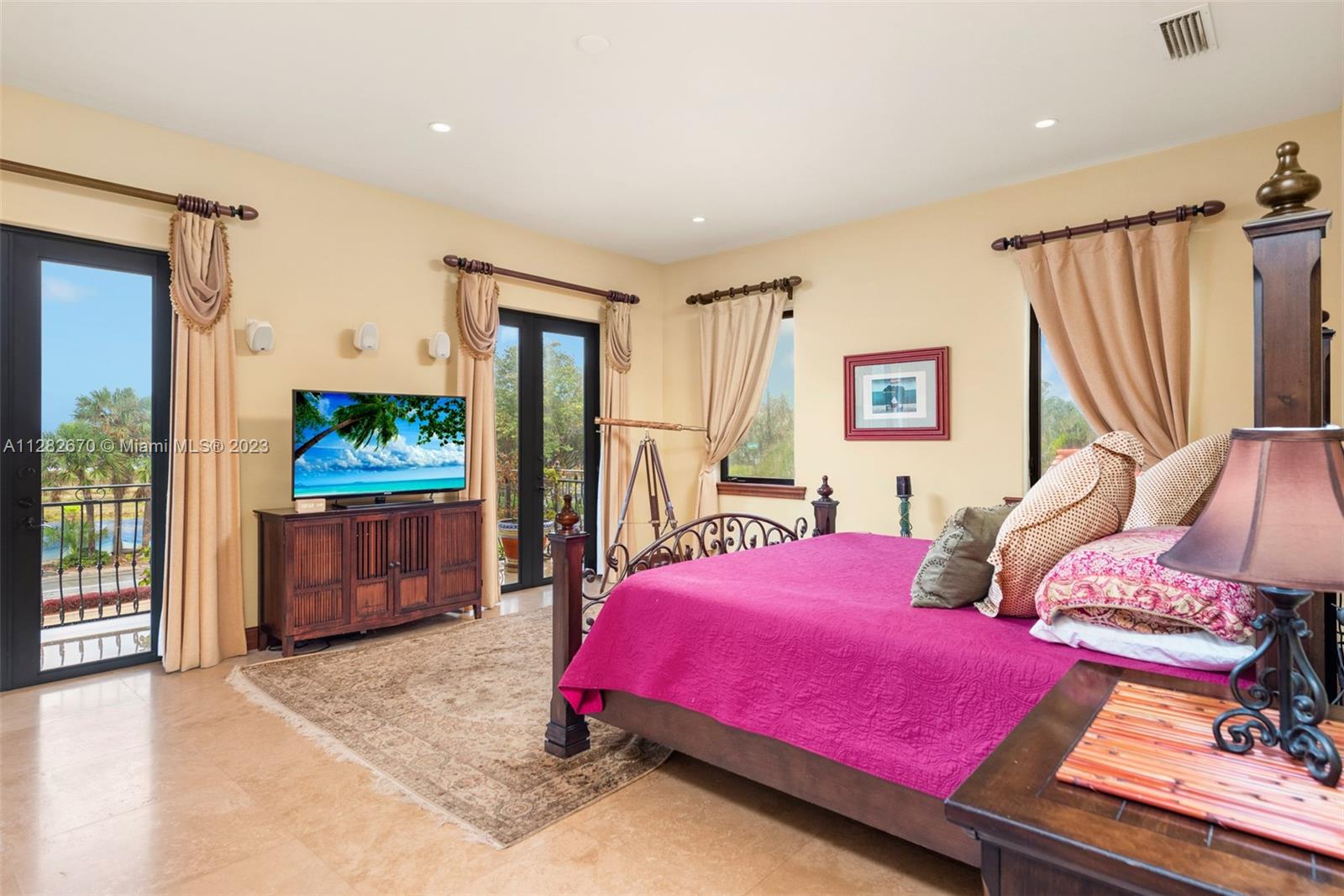 GOLDEN BEACH SEC B - Residential
