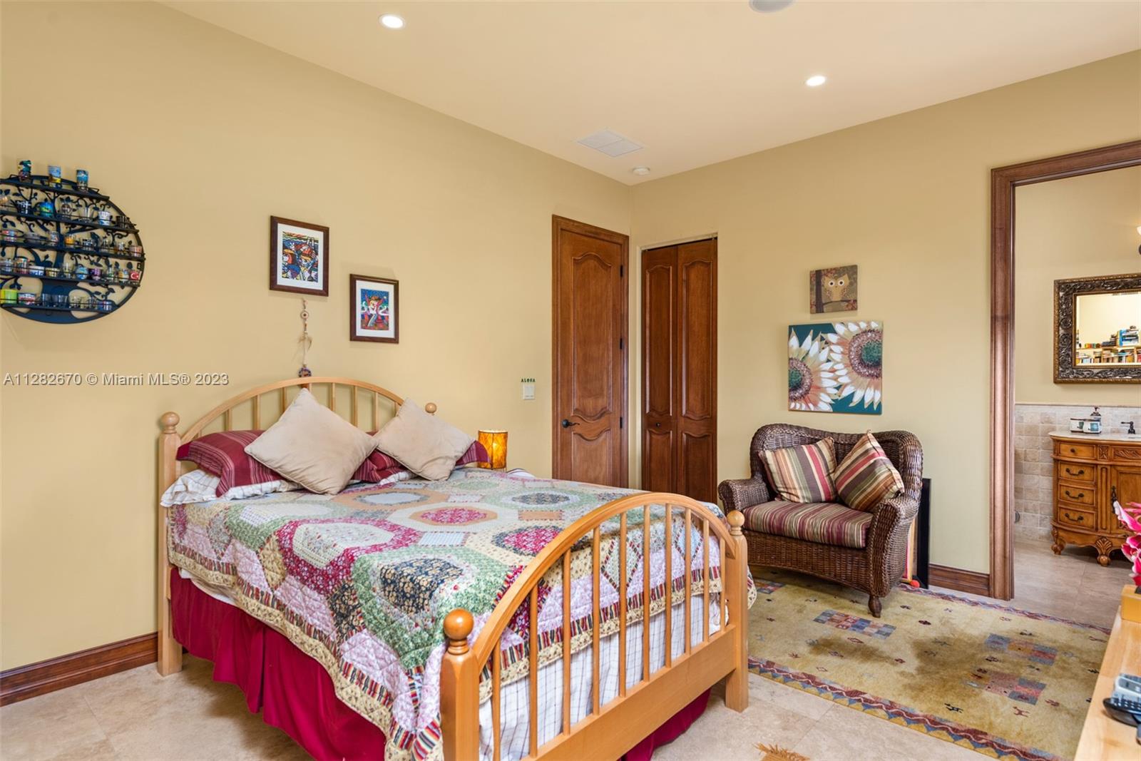 GOLDEN BEACH SEC B - Residential