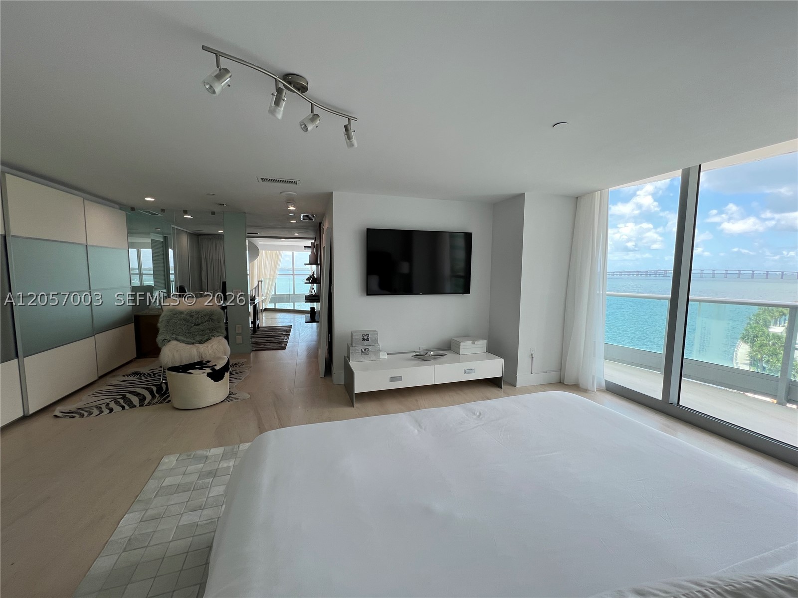 JADE RESIDENCES AT BRICKEL - Residential Lease