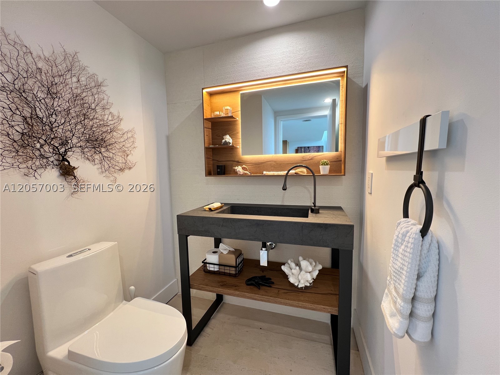 JADE RESIDENCES AT BRICKEL - Residential Lease