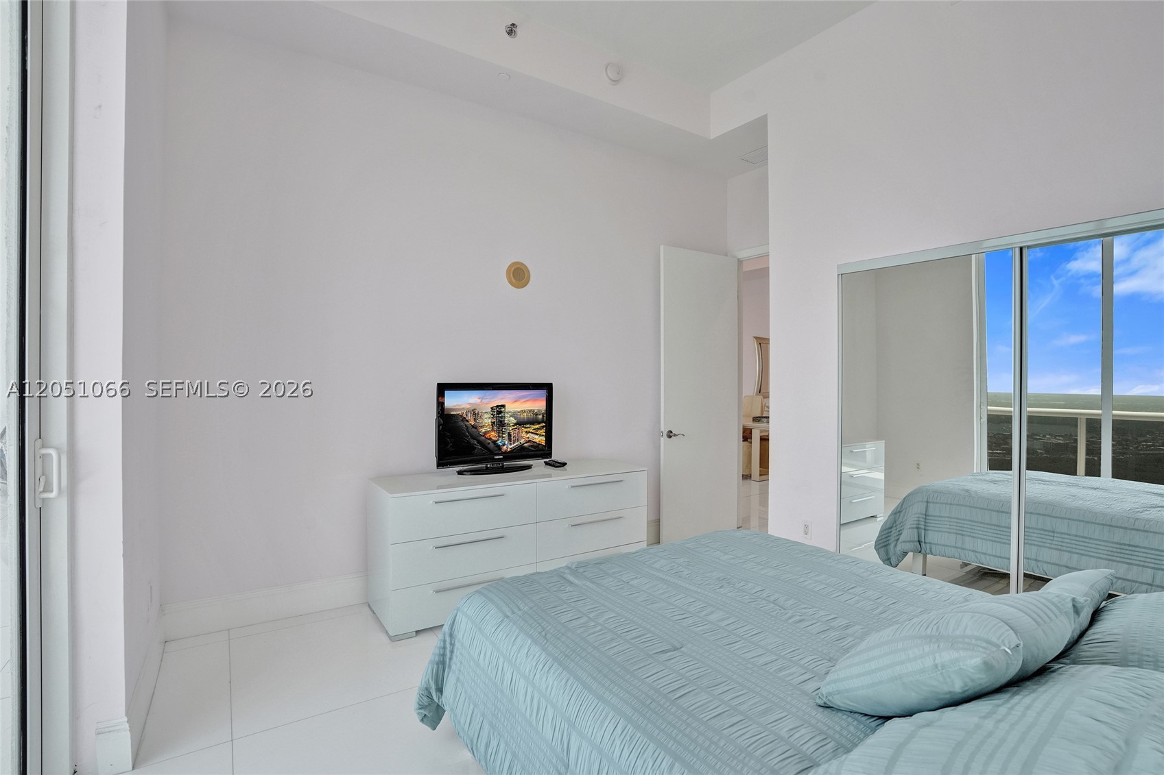 TDR TOWER I CONDO - Residential