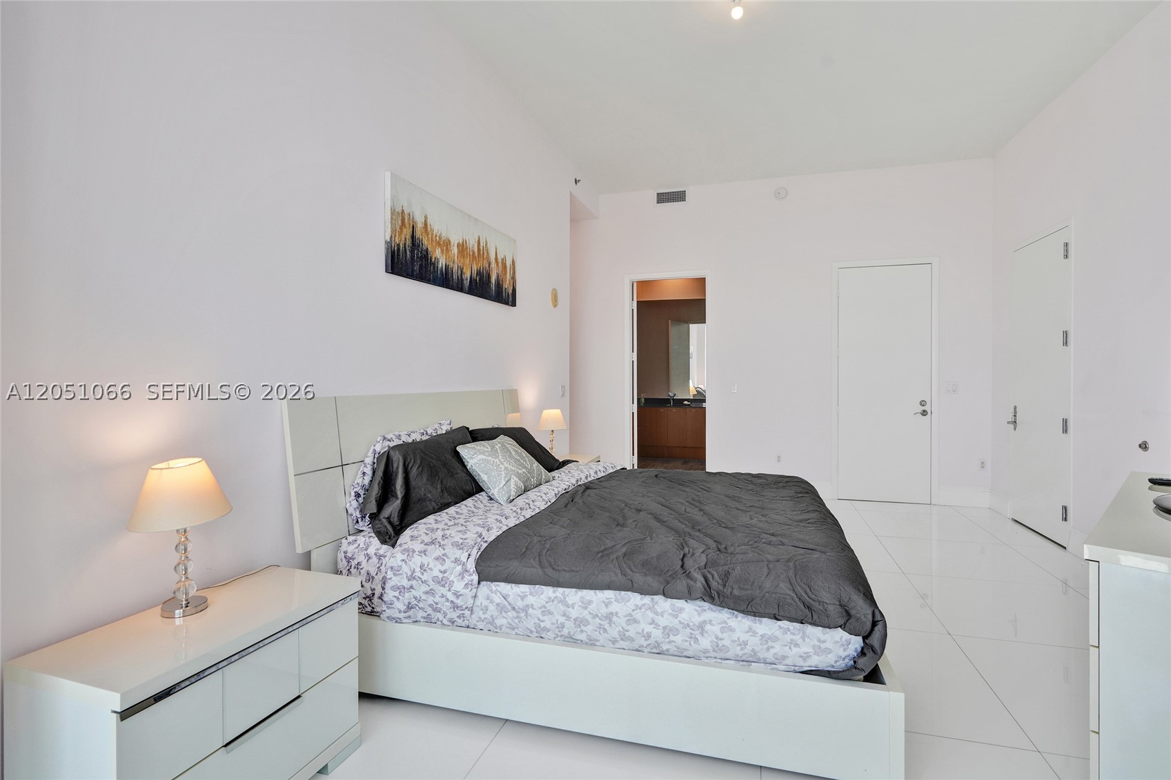 TDR TOWER I CONDO - Residential