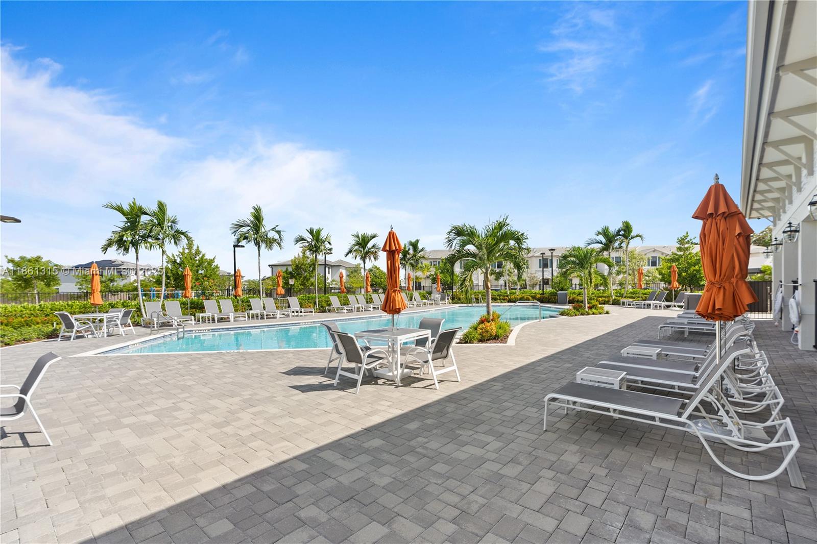 PINE ISLE - Residential