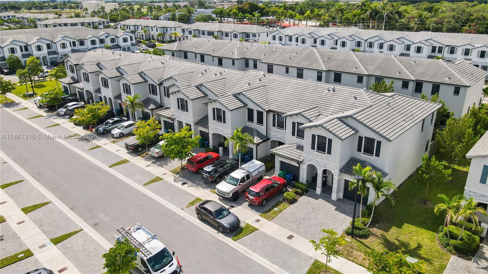 PINE ISLE - Residential