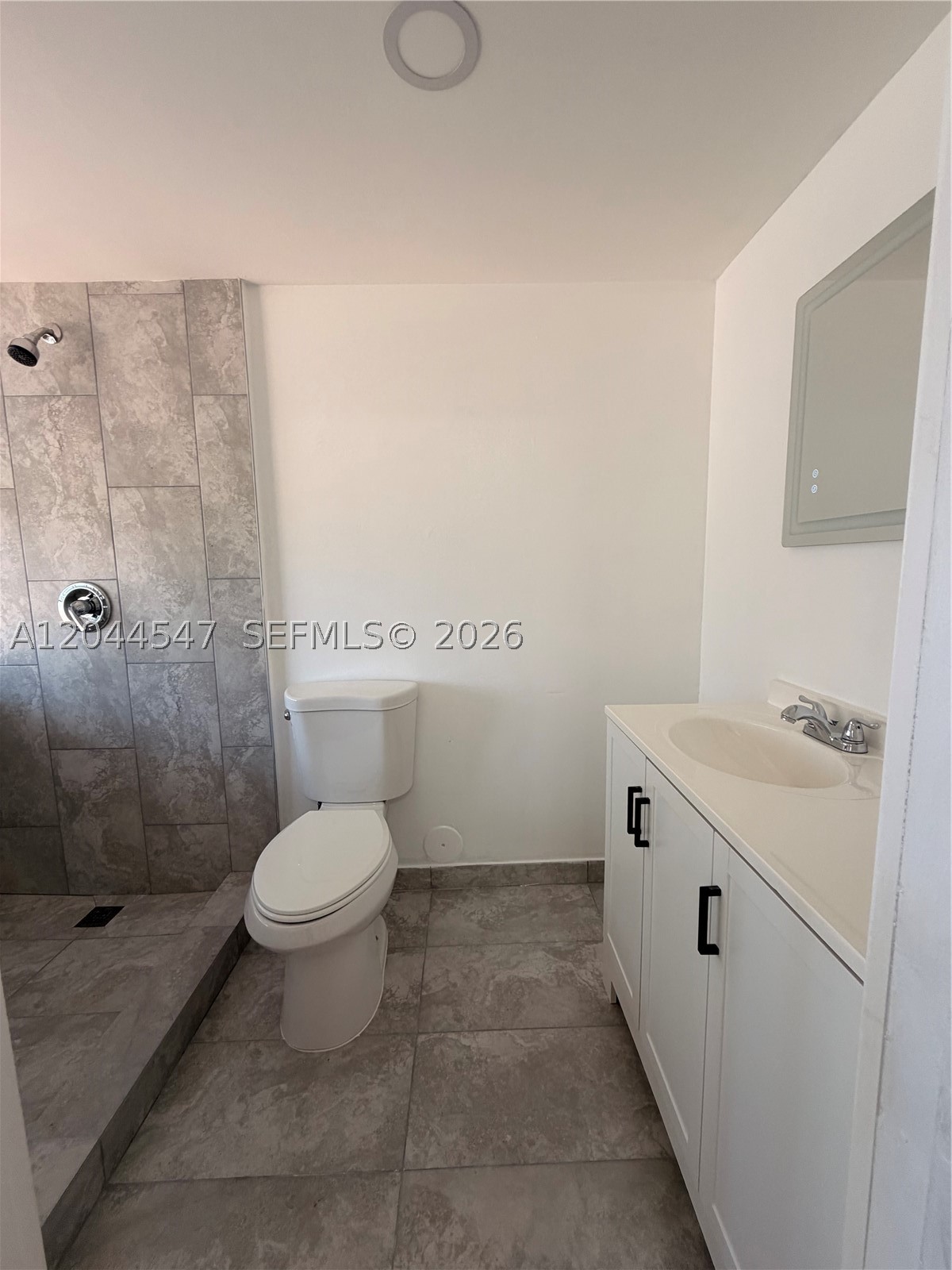 LAGO DEL REY CONDO - Residential Lease