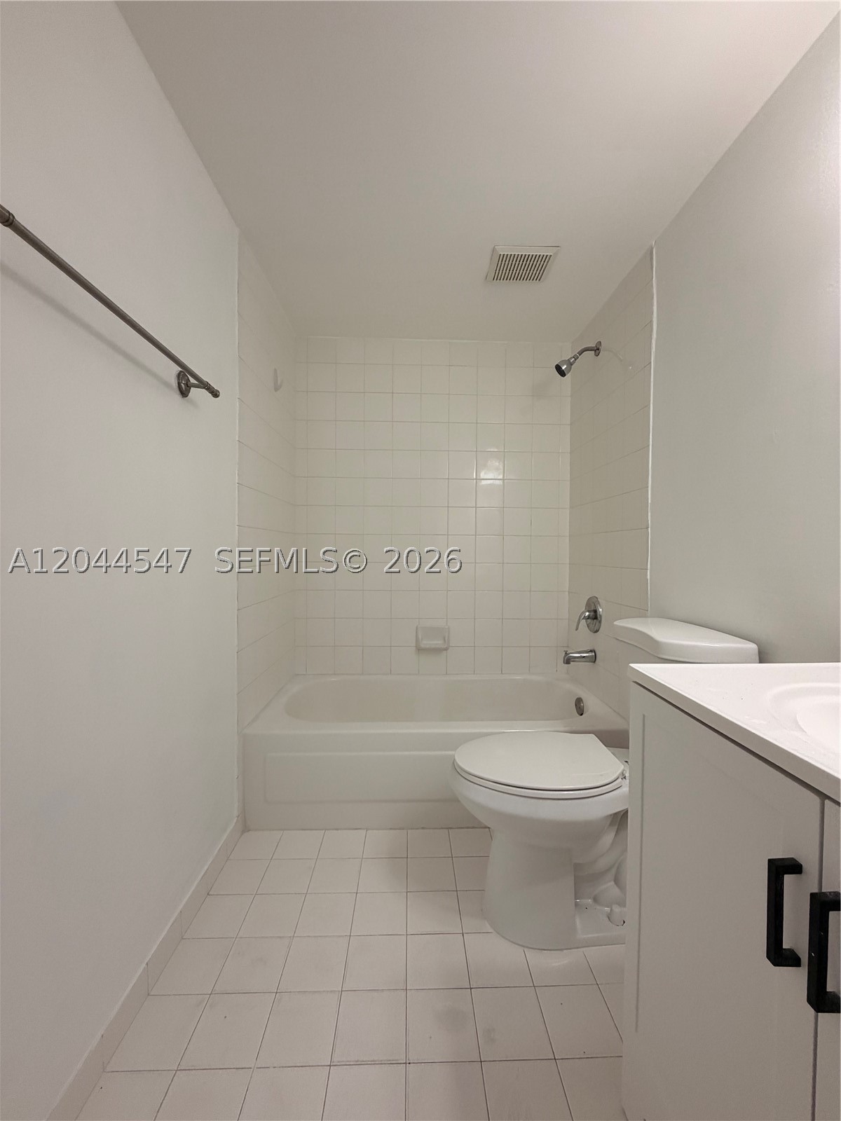 LAGO DEL REY CONDO - Residential Lease
