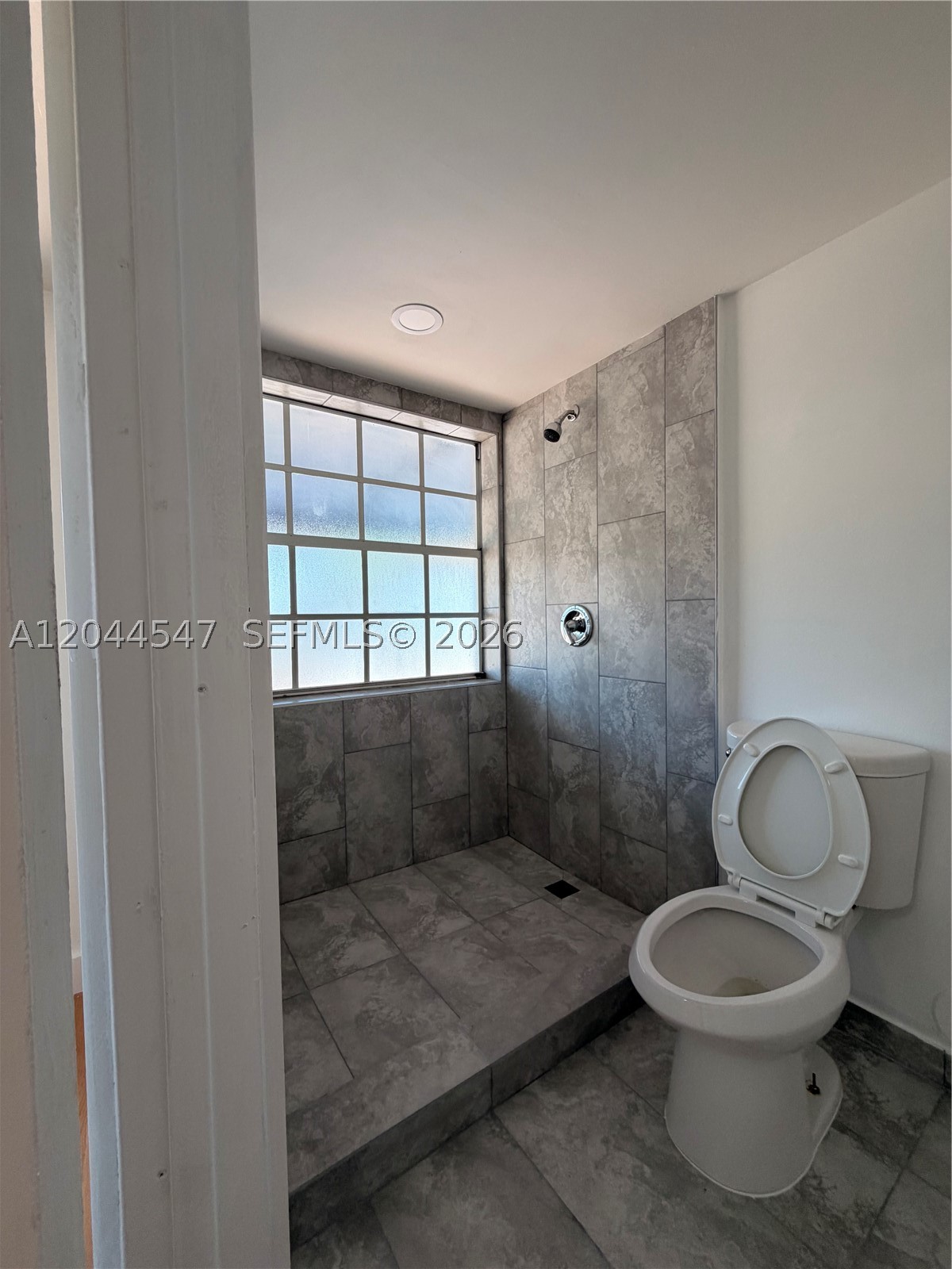 LAGO DEL REY CONDO - Residential Lease