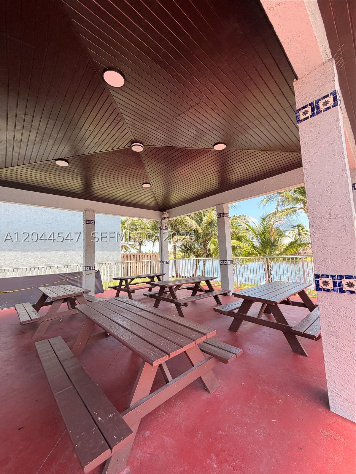 LAGO DEL REY CONDO - Residential Lease
