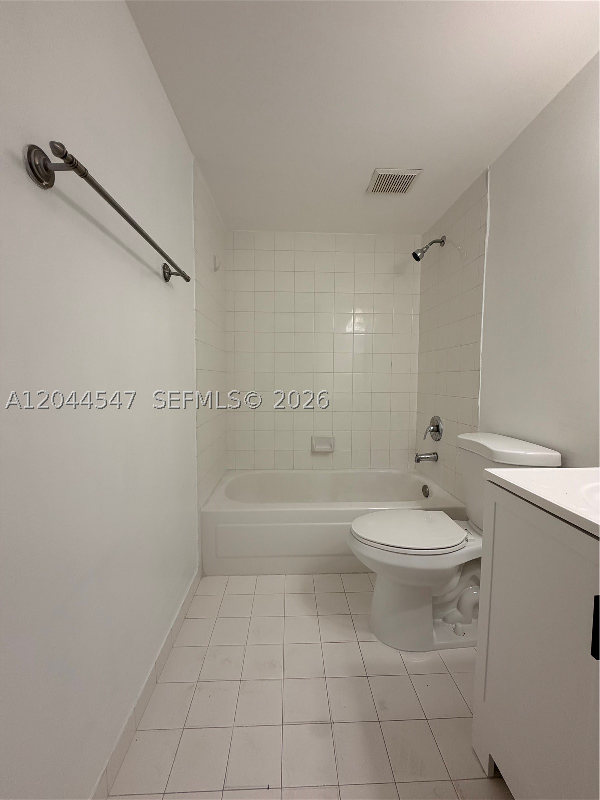 LAGO DEL REY CONDO - Residential Lease