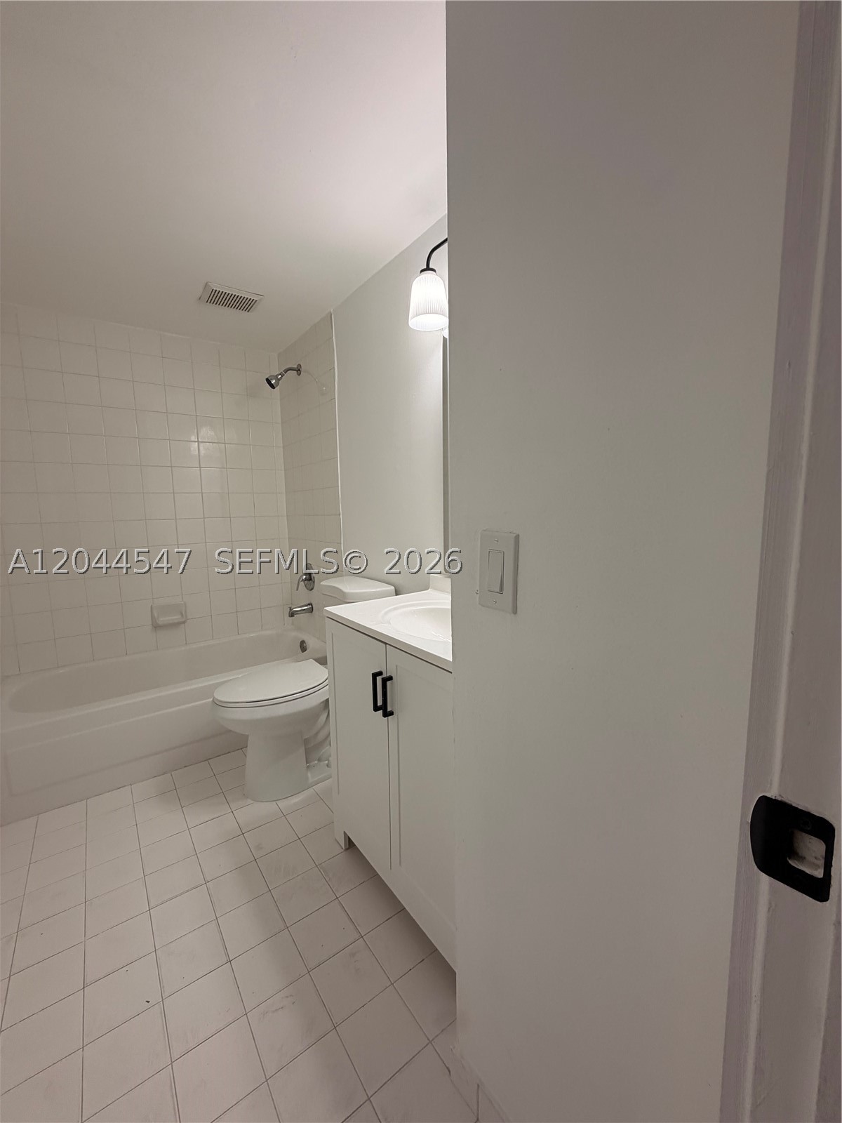 LAGO DEL REY CONDO - Residential Lease