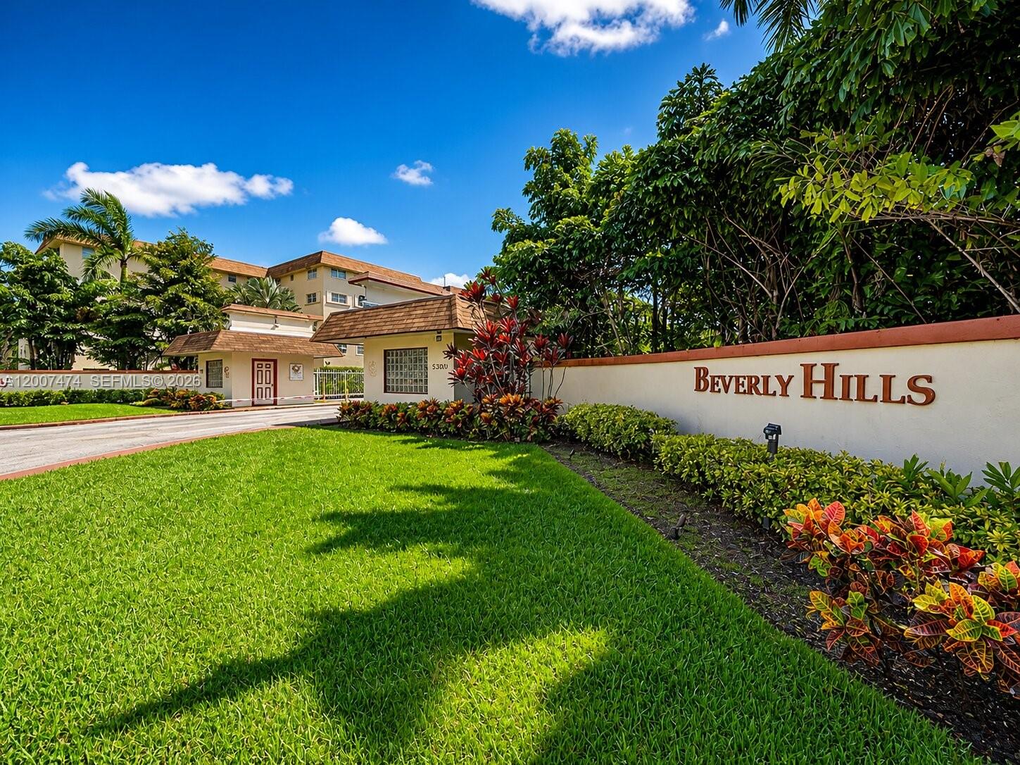 BEVERLY HILLS CONDO NUMBE - Residential